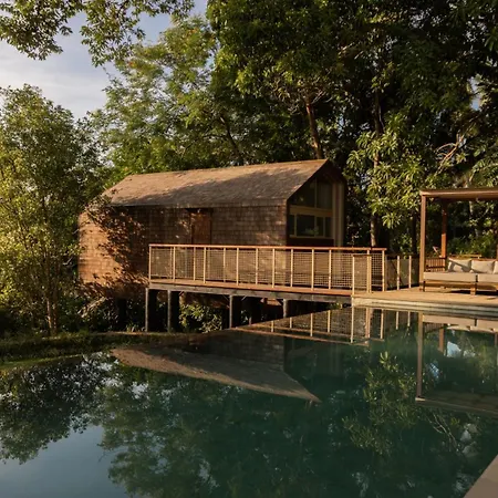 Offtrack Muay Thai, All-Inclusive Training Camp